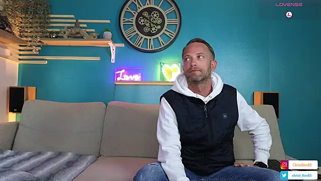 Snapshot of braqueuemar83 chatting on 03-05-25, 04:57 braqueuemar83 online show from 03-05-25, 04:57