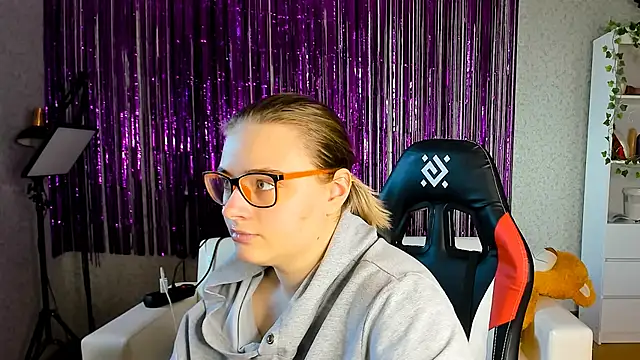 Seductive She Wolf online show from 03-17-25, 07:35