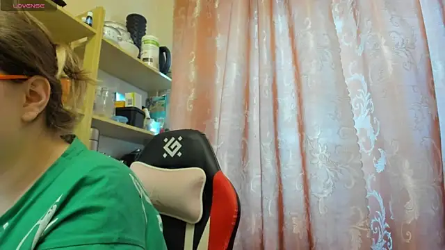 Seductive She Wolf online show from 04-06-26, 04:19