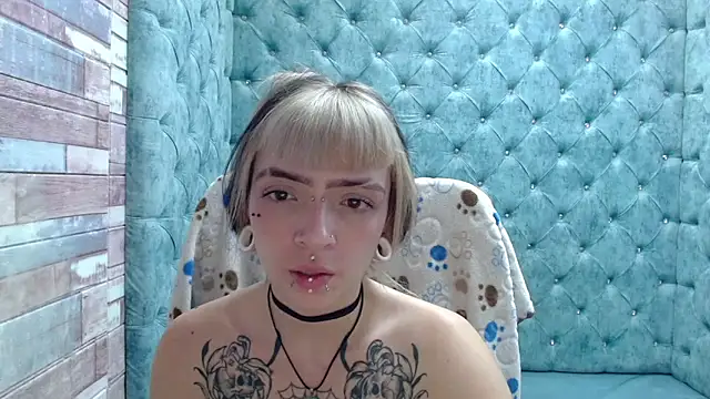 Snapshot of Samantha_Smiith chatting on 10-16-25, 03:40 Samantha Smiith online show from 10-16-25, 03:40