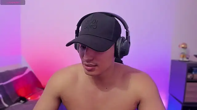 JamesGraay online show from 01-05-26, 05:27