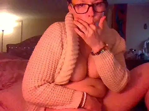 Snapshot of KatieBARBiE98 chatting on 01-11-25, 06:45 KatieBARBiE98 online show from 01-11-25, 06:45