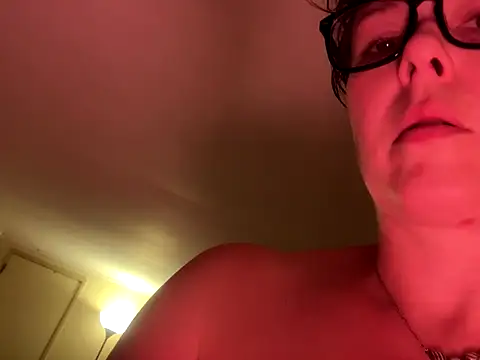 Snapshot of KatieBARBiE98 chatting on 11-26-25, 11:06 KatieBARBiE98 online show from 11-26-25, 11:06