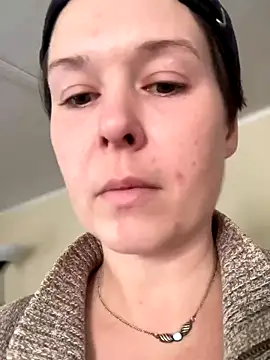 Snapshot of KatieBARBiE98 chatting on 12-14-25, 08:35 KatieBARBiE98 online show from 12-14-25, 08:35