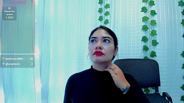 Madeleine  w online show from 03-04-25, 01:49