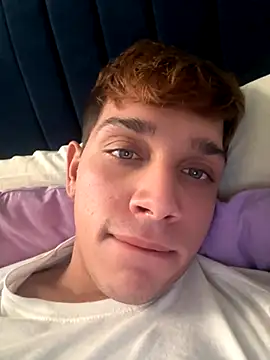 Snapshot of calleaaaa chatting on 10-02-25, 01:40 calleaaaa online show from 10-02-25, 01:40