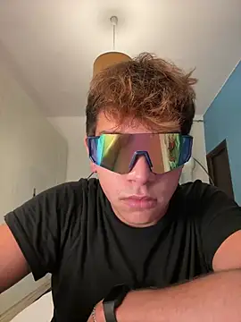 Snapshot of calleaaaa chatting on 11-16-25, 03:39 calleaaaa online show from 11-16-25, 03:39