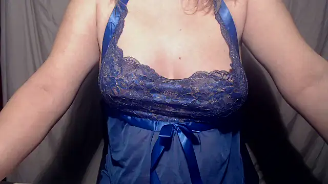 Snapshot of 1BECHA1 chatting on 02-15-25, 02:26 1BECHA1 online show from 02-15-25, 02:26