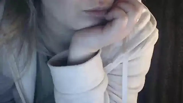 Snapshot of 1BECHA1 chatting on 02-19-25, 07:16 1BECHA1 online show from 02-19-25, 07:16