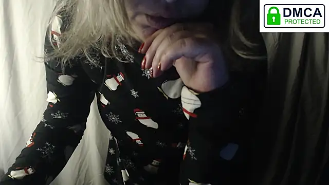 Snapshot of 1BECHA1 chatting on 03-10-25, 01:45 1BECHA1 online show from 03-10-25, 01:45