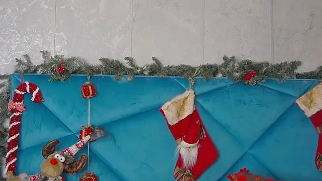 AlyseReuse online show from 12-13-24, 06:05