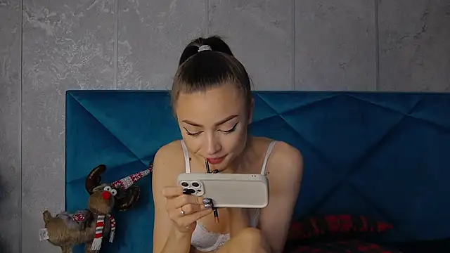 AlyseReuse online show from 01-26-25, 06:06