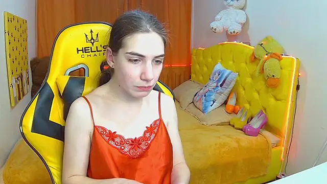 Snapshot of NikaStark_ chatting on 02-06-25, 07:18 NikaStark  online show from 02-06-25, 07:18