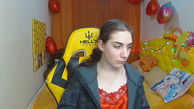 Snapshot of NikaStark_ chatting on 03-05-25, 07:17 NikaStark  online show from 03-05-25, 07:17