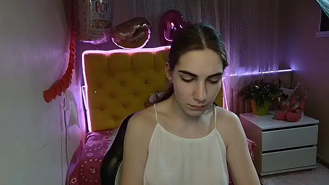 Snapshot of NikaStark_ chatting on 03-19-25, 02:48 NikaStark  online show from 03-19-25, 02:48