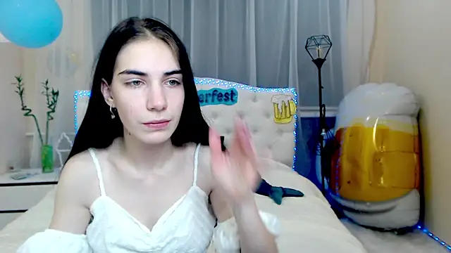 Snapshot of NikaStark_ chatting on 10-08-25, 06:11 NikaStark  online show from 10-08-25, 06:11