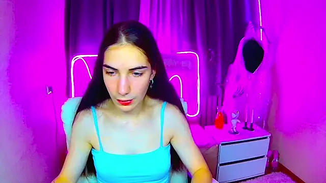 Snapshot of NikaStark_ chatting on 10-10-25, 07:18 NikaStark  online show from 10-10-25, 07:18