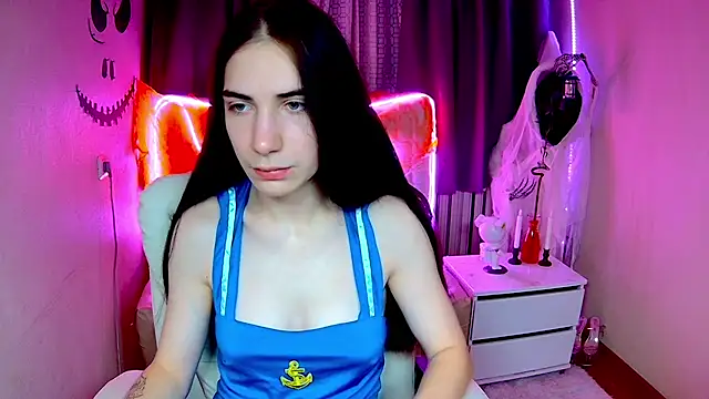 Snapshot of NikaStark_ chatting on 10-17-25, 07:11 NikaStark  online show from 10-17-25, 07:11