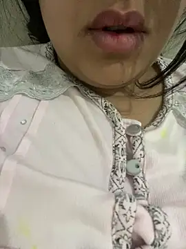 yassminsexy22 online show from 01-10-25, 05:45