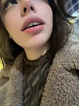 Snapshot of pantyless chatting on 01-26-25, 01:41 pantyless online show from 01-26-25, 01:41