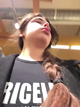 Snapshot of pantyless chatting on 09-15-25, 11:27 pantyless online show from 09-15-25, 11:27