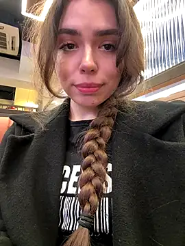 Snapshot of pantyless chatting on 09-30-25, 08:14 pantyless online show from 09-30-25, 08:14