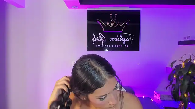 CamilaHarperr  online show from 02-25-25, 04:35