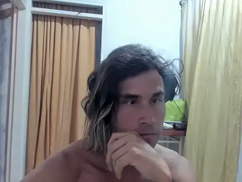 SophiaLevis online show from 10-05-25, 03:38