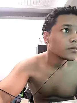 Snapshot of Ferneyv23 chatting on 10-08-25, 12:25 Ferneyv23 online show from 10-08-25, 12:25