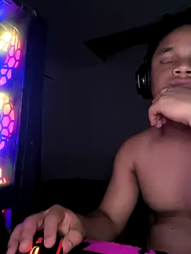 Snapshot of Ferneyv23 chatting on 11-24-25, 09:53 Ferneyv23 online show from 11-24-25, 09:53