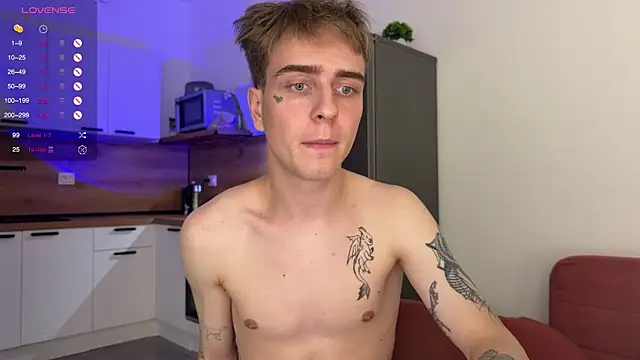 Marcus Lovrov online show from 10-18-25, 01:23