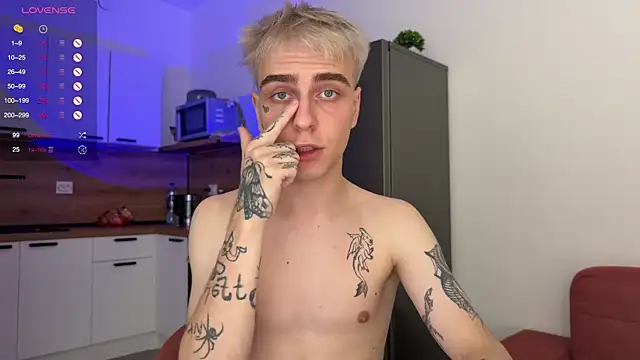 Marcus Lovrov online show from 10-22-25, 01:22