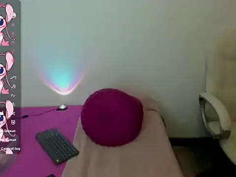 Snapshot of Tesa_cute chatting on 03-17-25, 09:55 Tesa cute online show from 03-17-25, 09:55