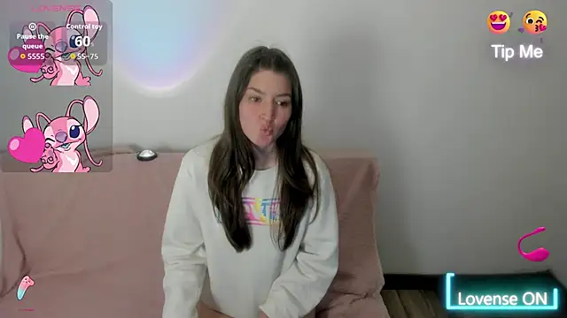 Snapshot of Tesa_cute chatting on 10-15-25, 10:43 Tesa cute online show from 10-15-25, 10:43