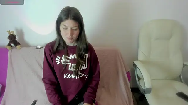 Snapshot of Tesa_cute chatting on 10-28-25, 08:51 Tesa cute online show from 10-28-25, 08:51