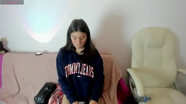 Snapshot of Tesa_cute chatting on 11-11-25, 01:16 Tesa cute online show from 11-11-25, 01:16