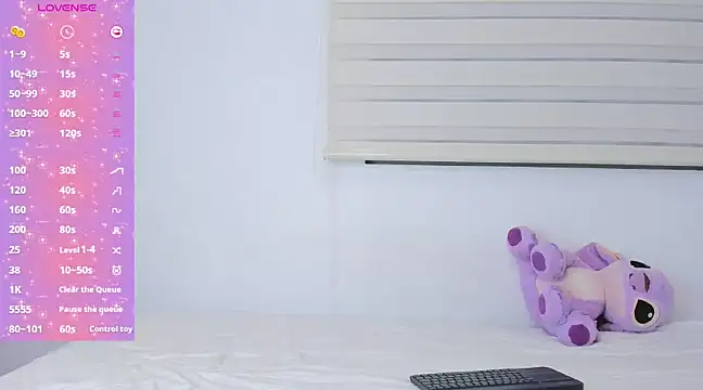 Snapshot of _violetadulce chatting on 12-23-24, 03:40 violetadulce online show from 12-23-24, 03:40