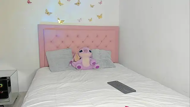 Snapshot of _violetadulce chatting on 09-25-25, 01:42 violetadulce online show from 09-25-25, 01:42