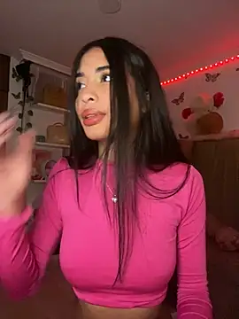 Snapshot of lina_pink chatting on 01-18-25, 07:28 lina pink online show from 01-18-25, 07:28