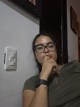 Snapshot of Karla-sexy01 chatting on 01-11-25, 04:38 Karla-sexy01 online show from 01-11-25, 04:38