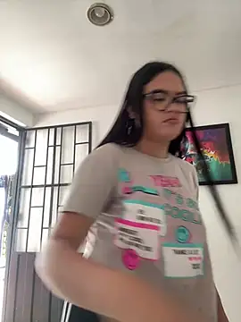 Snapshot of Karla-sexy01 chatting on 02-06-25, 06:56 Karla-sexy01 online show from 02-06-25, 06:56