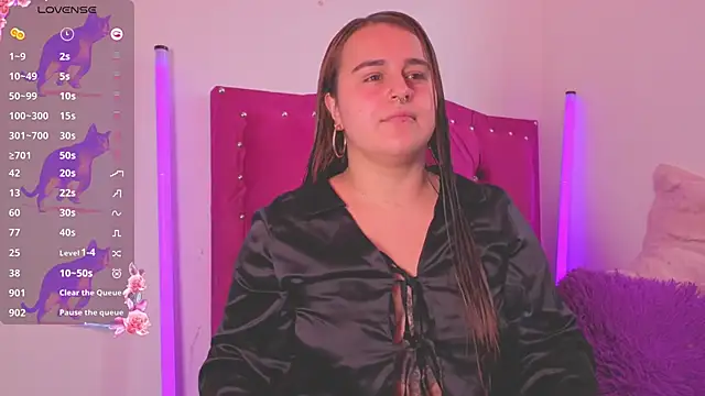 Snapshot of evy_orange1 chatting on 11-12-25, 03:45 evy orange1 online show from 11-12-25, 03:45