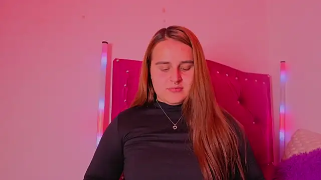 Snapshot of evy_orange1 chatting on 11-23-25, 04:01 evy orange1 online show from 11-23-25, 04:01