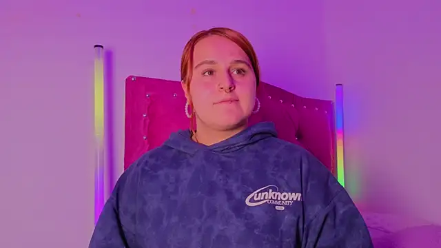 Snapshot of evy_orange1 chatting on 12-03-25, 12:29 evy orange1 online show from 12-03-25, 12:29