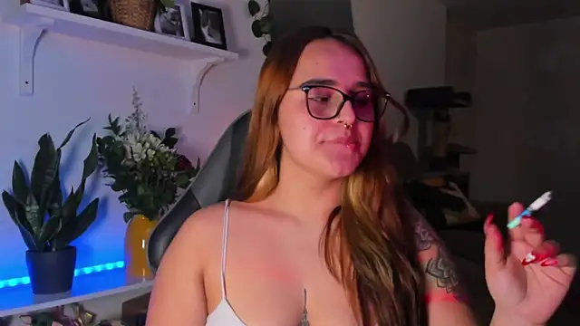 evy orange1 online show from 02-25-26, 03:16