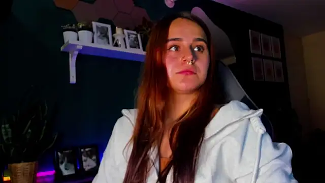 evy orange1 online show from 04-29-26, 12:27