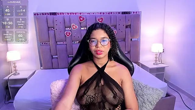 Snapshot of MilaHall_ chatting on 01-27-25, 03:37 MilaHall online show from 01-27-25, 03:37