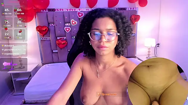 Snapshot of MilaHall_ chatting on 02-07-25, 09:58 MilaHall online show from 02-07-25, 09:58