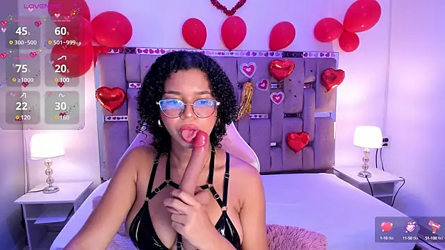 Snapshot of MilaHall_ chatting on 02-08-25, 03:52 MilaHall online show from 02-08-25, 03:52