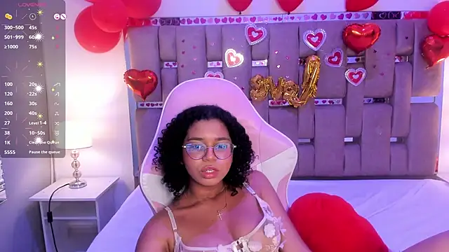 Snapshot of MilaHall_ chatting on 02-16-25, 06:43 MilaHall online show from 02-16-25, 06:43